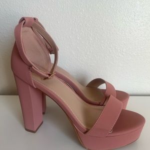 Windsor’s Muave Colored Platform Heels